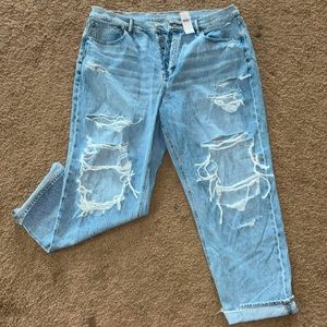 American Eagle, size 20 long. Never been worn, just wrong size!